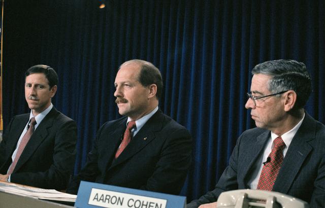 NASA image: STS-26 press conference with crewmembers and JSC Director Aaron Cohen