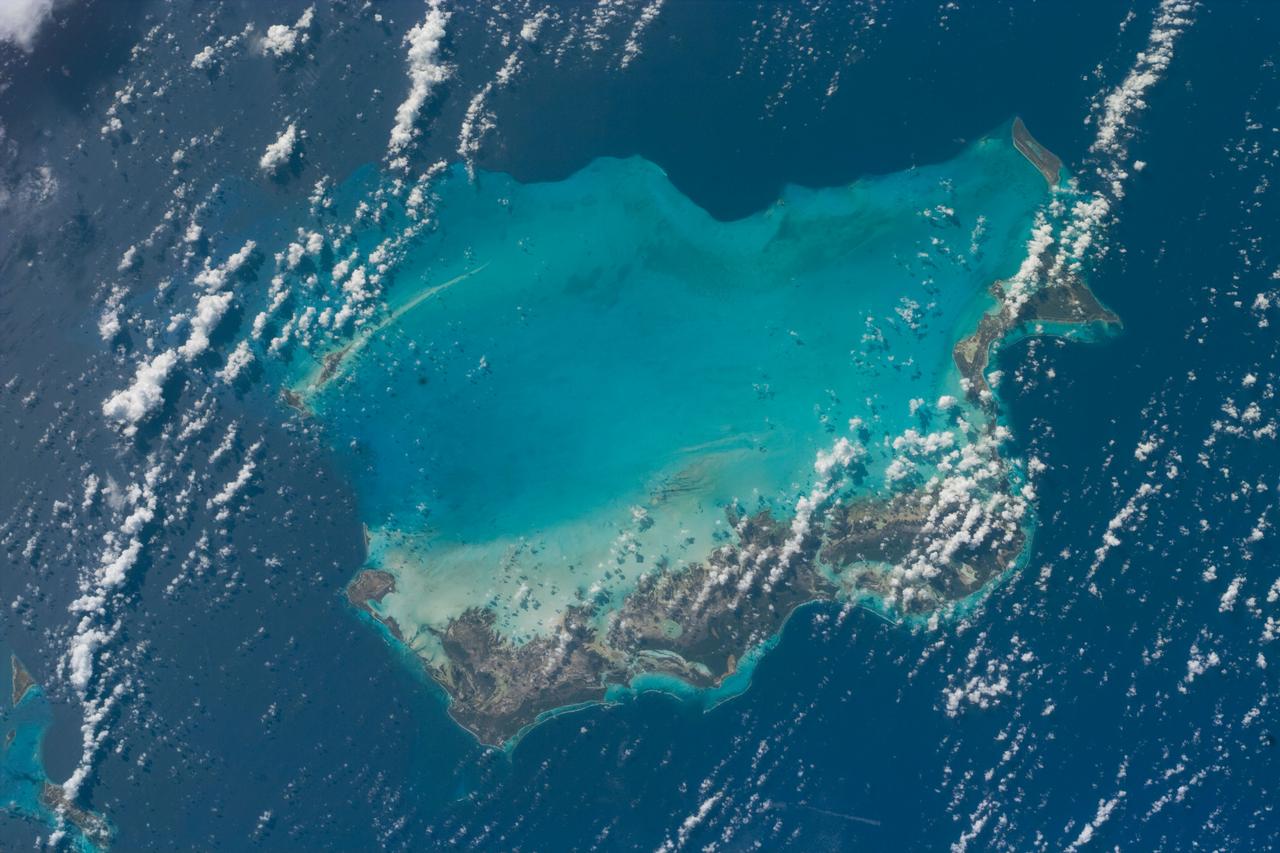S88-E-5027 (12-05-98) --- Part of Turks and Caicos Islands and a number of other islands north of Hispaniola are easily recognized in this electronic still camera (ESC) image recorded by the astronauts aboard the Space Shuttle Endeavour.  The photo was taken at 16:33:33 GMT, Dec. 5.