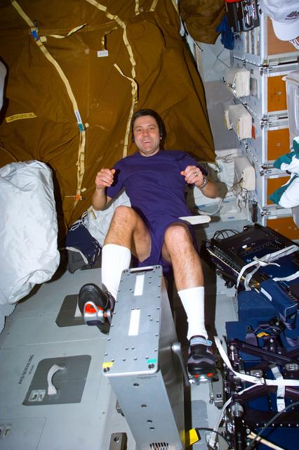 NASA image: Cabana exercises on ergometer