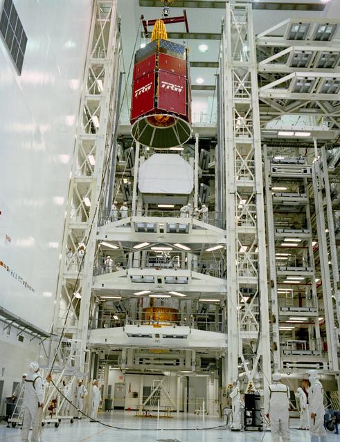 NASA image: STS-29 tracking and data relay satellite D (TDRS-D) mating at KSC VPF