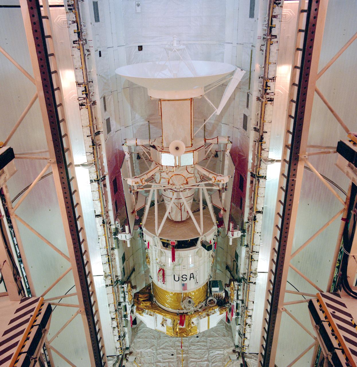 S89-30720 (29 March 1989) --- The spacecraft Magellan is in the payload bay of the orbiter Atlantis at launch pad 39-B. Magellan is scheduled to be released from Atlantis April 28, 1989, on NASA's STS-30 mission. Its mission will be the first U.S. planetary probe in over 10 years and it is the first deployed by the shuttle. The mission calls for the spacecraft to make the approximately 15-month journey to the planet Venus and perform radar mapping operations, transmitting the information back to NASA's Jet Propulsion Laboratory (JPL) in California.