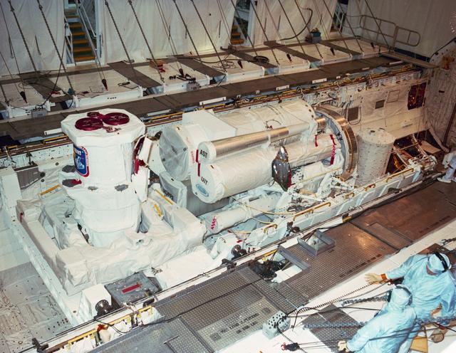 NASA image: STS-35 Astronomy Laboratory 1 (ASTRO-1) in OV-102's payload bay at KSC