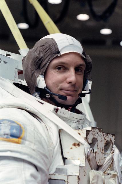 NASA image: STS-39 MS Harbaugh dons EMU in preparation for dive at JSC's WETF Bldg 29