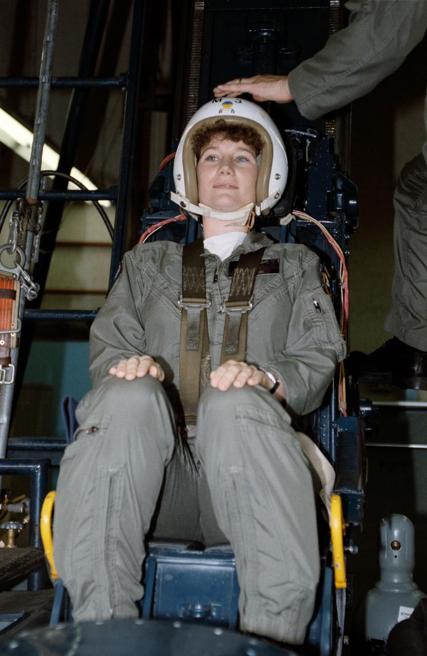 S90-45852 (29-31 July 1990) --- Susan J. Helms, one of 23 astronaut candidates who began a year's training and evaluation in July, participates in one of may sessions at a survival training course at Vance Air Force Base. This portion of the course is designed to familiarize the trainee with the "feel" of emergency ejection from a jet aircraft.