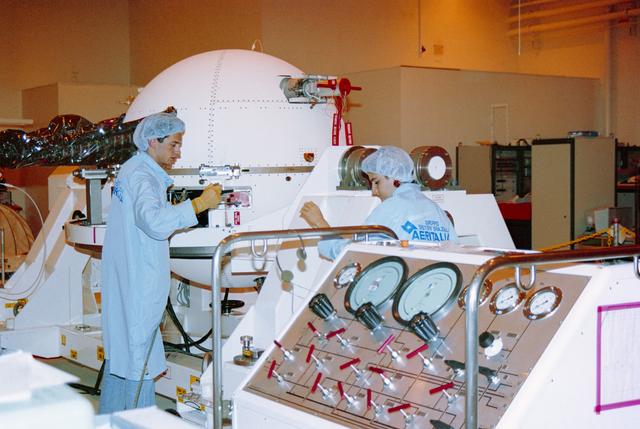 NASA image: STS-46 Atlantis, OV-104, Tethered Satellite System (TSS) processing at KSC