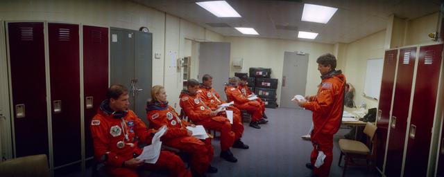 NASA image: STS-58 crewmembers prepare for a training exercise