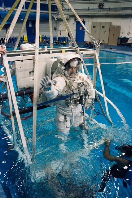 NASA image: STS-64 Extravehicular activity (EVA) training view in WETF