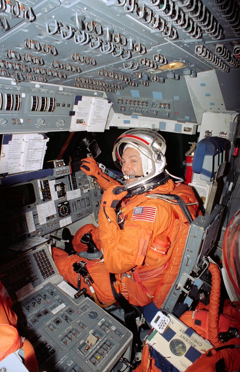 S94-40091 (23 June 1994) --- Astronaut Curtis L. Brown mans the pilot's station of a Shuttle trainer during a rehearsal of procedures to be followed during launch and entry phases of the scheduled November flight of STS-66. This rehearsal, held in the Crew Compartment Trainer (CCT) of the Johnson Space Center's (JSC) Shuttle Mockup and Integration Laboratory, was followed by a training session on emergency egress procedures. Making his second flight in space, Brown will join four other NASA astronauts and a European mission specialist for a week and a half aboard the Space Shuttle Atlantis in Earth-orbit in support of the Atmospheric Laboratory for Applications and Science (ATLAS-3).