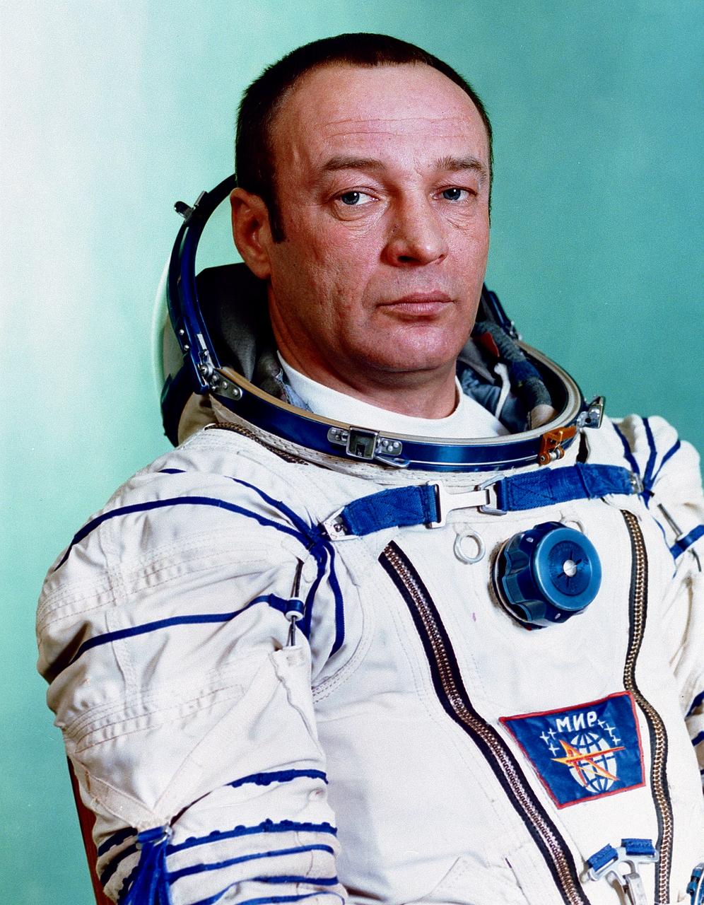 S95-21471 (December 1995) --- Cosmonaut Gennadiy M. Manakov, Mir-22 commander