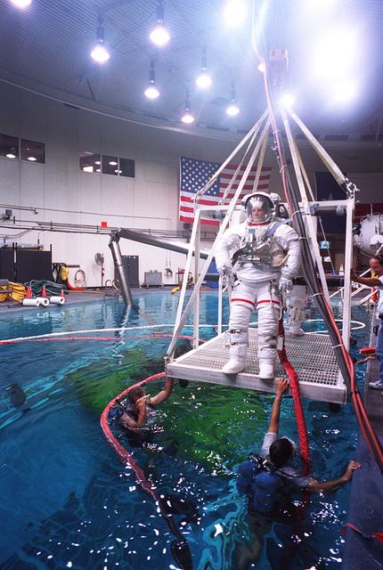 NASA image: STS-82 training in WETF facility with Steve Smith and Mark Lee