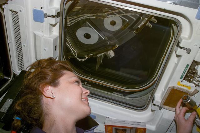 NASA image: Tamara Jernigan on aft flight deck