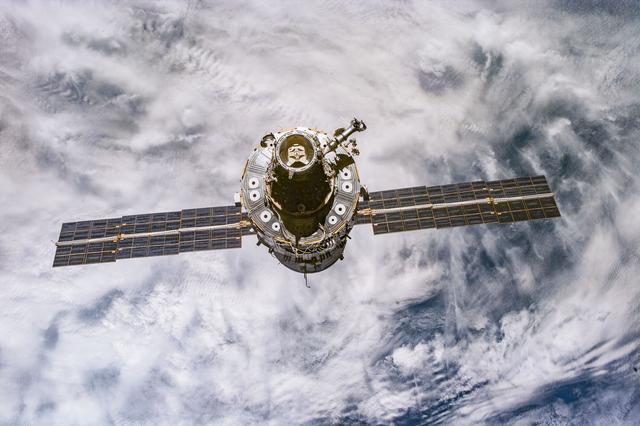 NASA image: ISS as seen during fly-around