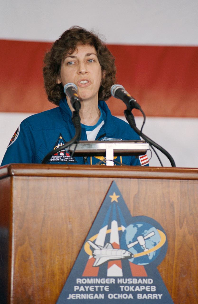 S99-05972 (7 June 1999) --- Astronaut Ellen Ochoa, mission specialist, speaks  to crowd on hand at welcome ceremonies  following crew arrival at Ellington Field.