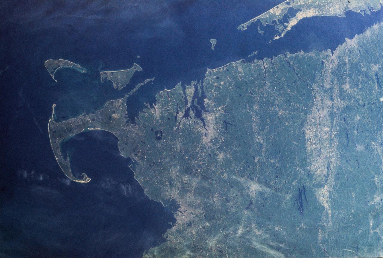 SL2-103-967 (22 June 1973) --- This view of lower New England, (41.5N, 72.0W) shows a rare cloud-free area stretching from northern Long Island across the states of Connecticut, Rhode Island and Massachusetts. The total area covered by this photo is more than 25,000 square miles and includes all of Rhode Island, most of Massachusetts and Connecticut, part of New York and the coastal waters of the Atlantic Ocean. Cape Cod, Boston and the offshore islands are distinctive features. Photo credit: NASA
