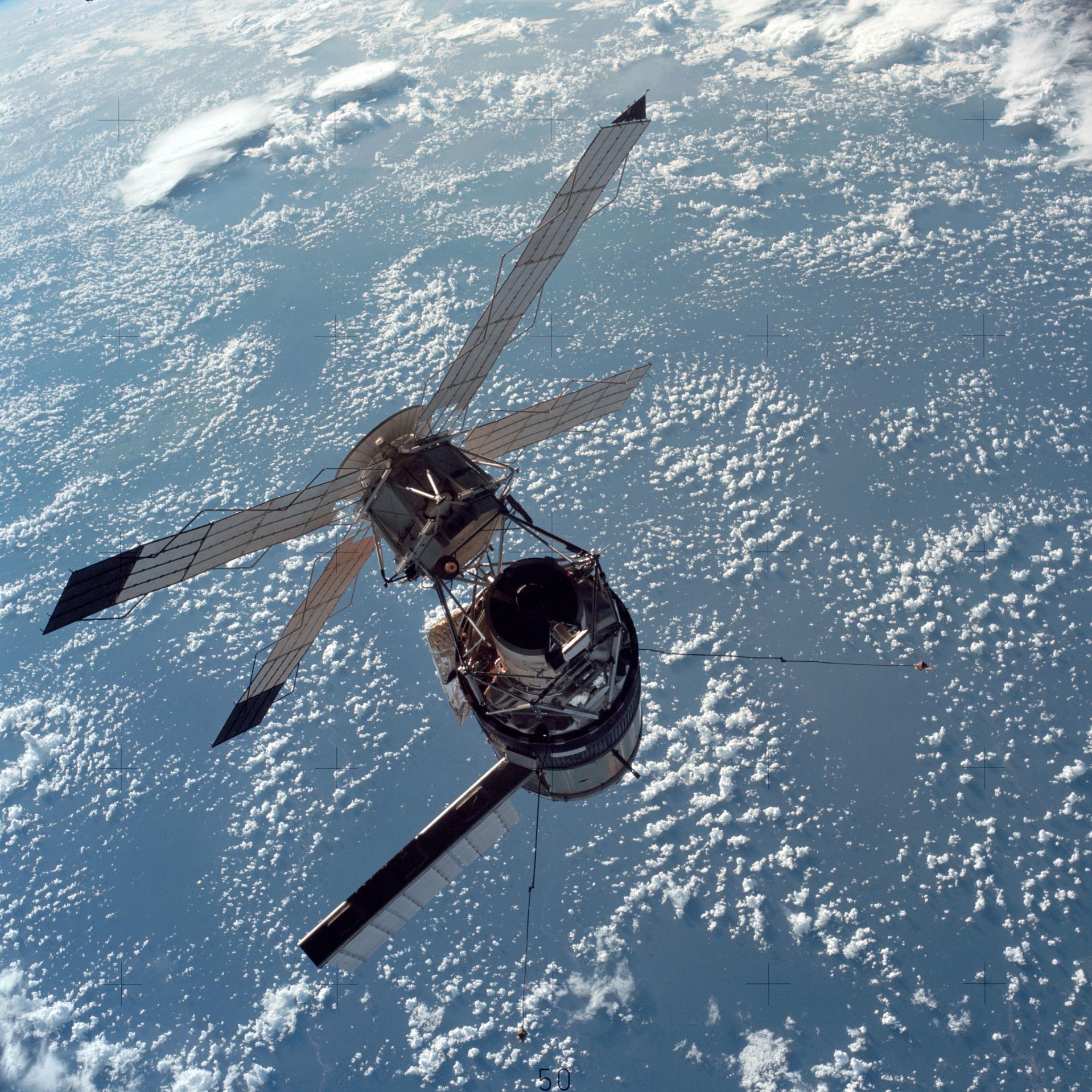 Skylab in orbit above the Earth