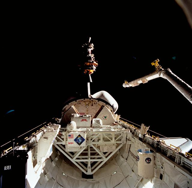 NASA image: STS-52 deployment of LAGEOS / IRIS spacecraft from OV-102's payload bay (PLB)