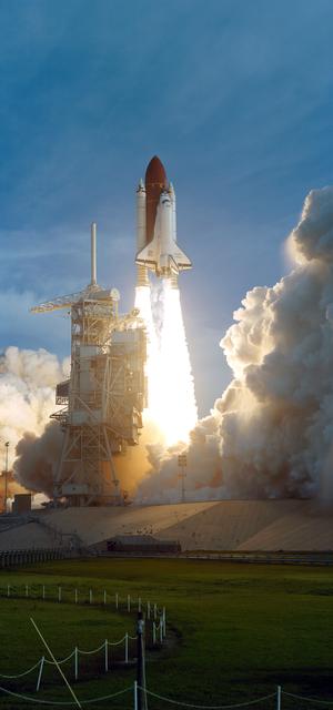 NASA image: STS-54 Endeavour, Orbiter Vehicle (OV) 105, lifts off from KSC LC Pad 39B