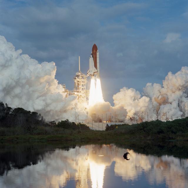 NASA image: STS-54 Endeavour, Orbiter Vehicle (OV) 105, lifts off from KSC LC Pad 39B