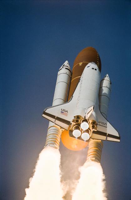 NASA image: STS-54 Endeavour, OV-105, soars into the morning sky after KSC liftoff