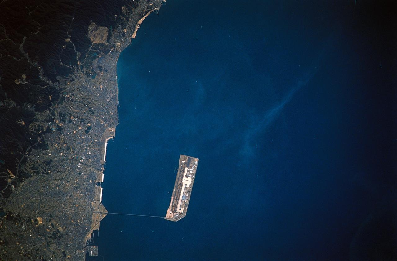 STS059-305-021 (9-20 April 1994) --- The floating airport at Osaka, Honshu, Japan.  Nikon photograph, 300mm lens.