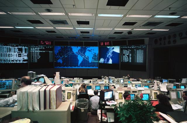 NASA image: Mission control activity during STS-61 EVA