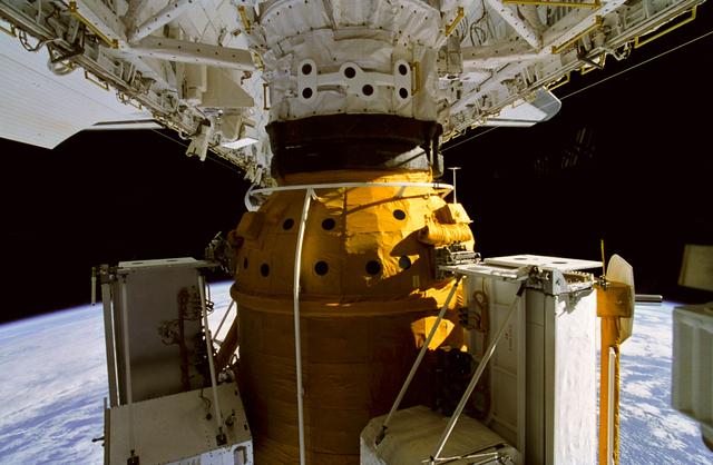 NASA image: Rendezvous and docking between Atlantis and Mir space station