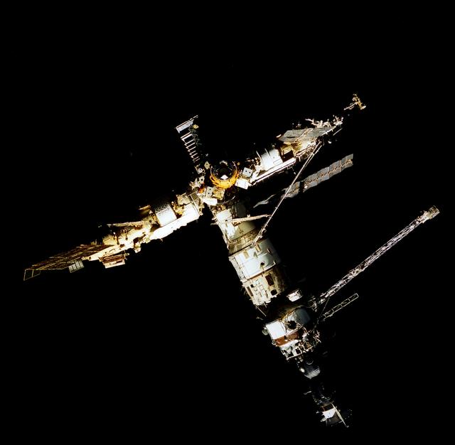 NASA image: Mir Space Station survey pre- and post-docking during STS-76 mission