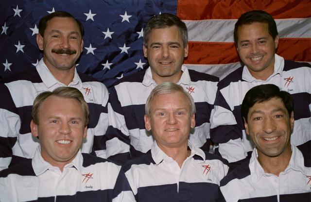 NASA image: STS-77 inflight crew portrait