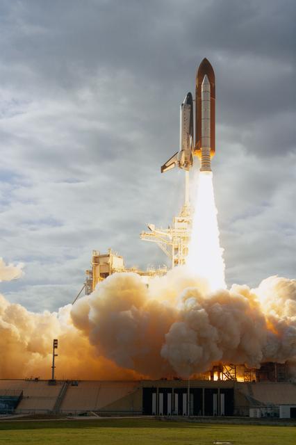 NASA image: STS-80 Columbia, OV 102, liftoff from KSC Launch Pad 39B