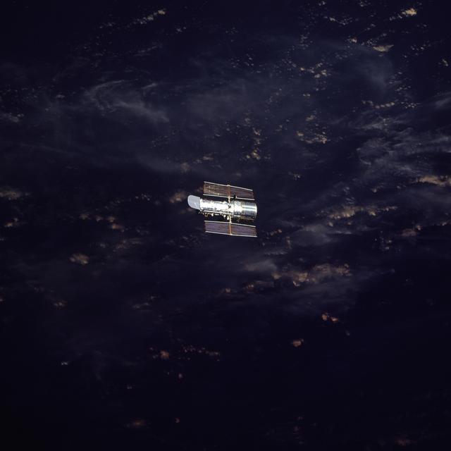 NASA image: HST, flyaround of the telescope after deployment