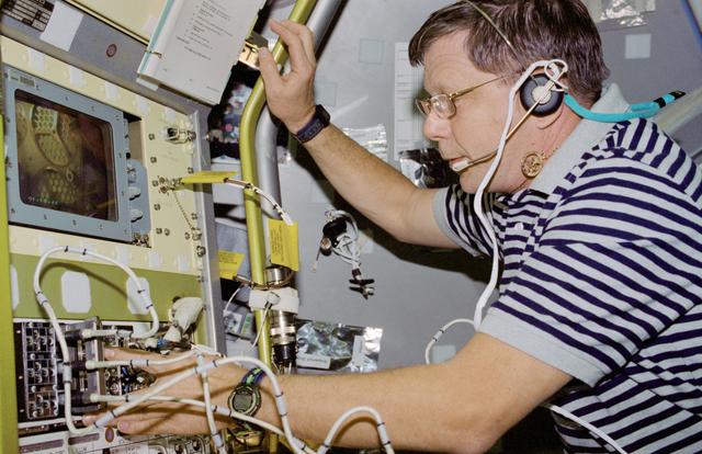 NASA image: MGBX - PS Crouch with experiment module