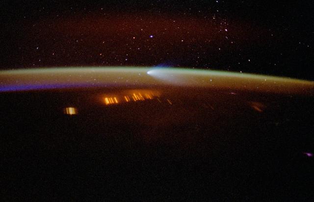 NASA image: Hale Bopp comet photographed from the orbiter Columbia