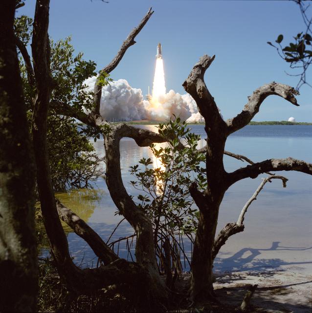 NASA image: STS-83 launch view.