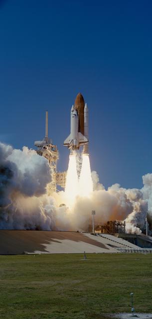 NASA image: STS-83 launch view.
