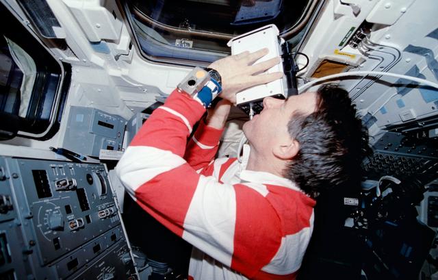NASA image: Crew activities on flight deck during rendezvous with CRISTA-SPAS
