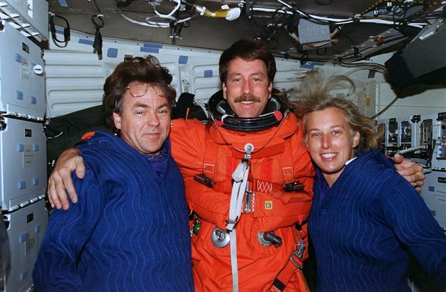 NASA image: De-orbit crew preparations include suiting up in LES