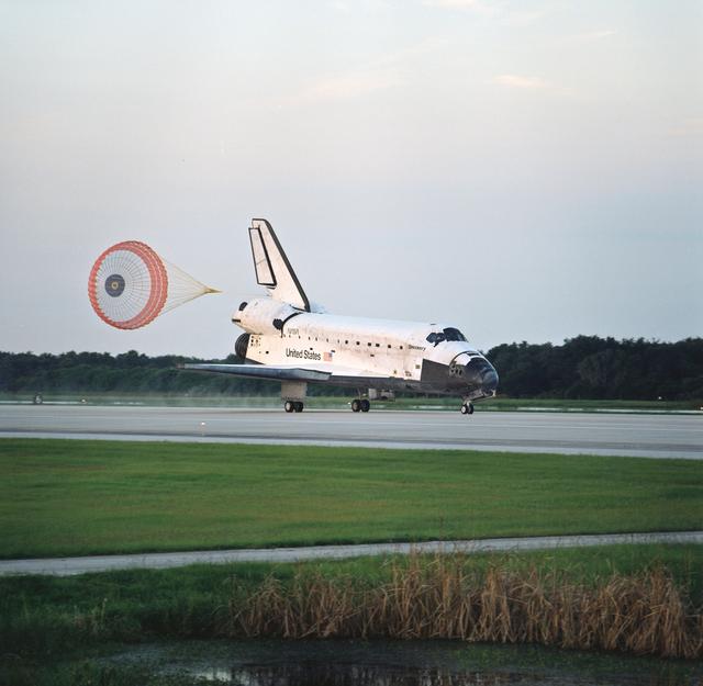 NASA image: STS-85 Discovery OV-103 landing