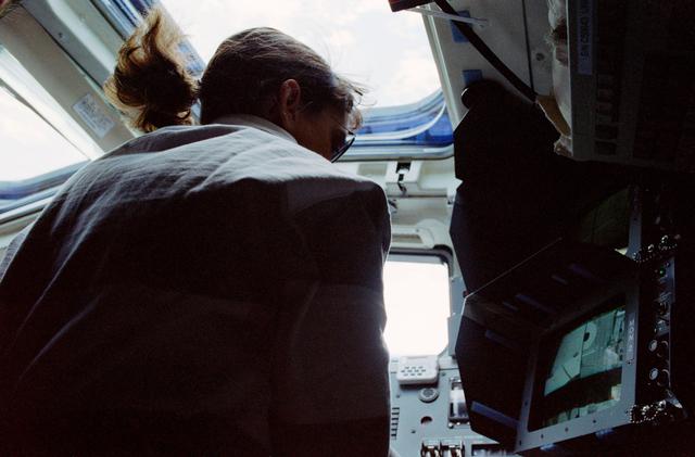 NASA image: Currie on aft flight deck during grapple