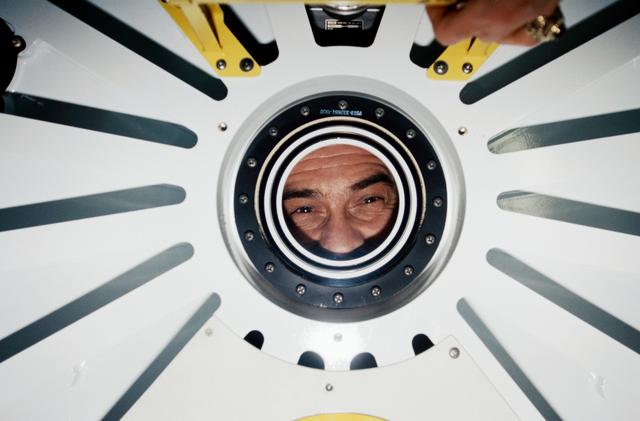 NASA image: ODS/Mir hatch opening during STS-89 mission