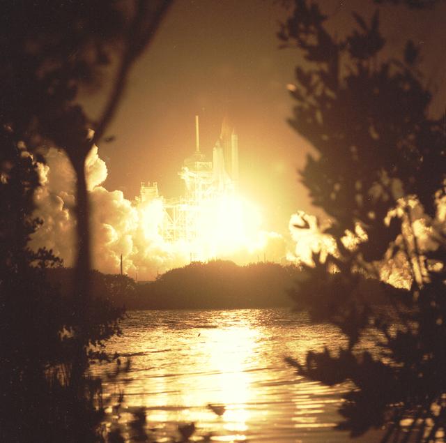 NASA image: STS-89 launch view