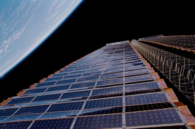 P6 Truss, Photovoltaic (PV) Solar Array Wing (SAW)