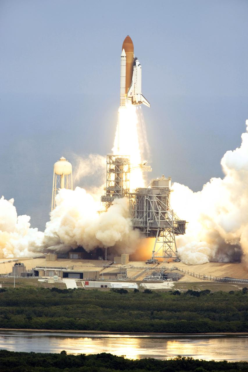 STS125-S-053 (11 May 2009) --- Space Shuttle Atlantis and its seven-member STS-125 crew head toward Earth orbit and rendezvous with NASA?s Hubble Space Telescope. Liftoff was on time at 2:01 p.m. (EDT) on May 11, 2009 from launch pad 39A at NASA's Kennedy Space Center. Onboard are astronauts Scott Altman, commander; Gregory C. Johnson, pilot; Michael Good, Megan McArthur, John Grunsfeld, Mike Massimino and Andrew Feustel, all mission specialists. Atlantis' 11-day flight will include five spacewalks to refurbish and upgrade the telescope with state-of-the-art science instruments that will expand Hubble's capabilities and extend its operational lifespan through at least 2014. The payload includes Wide Field Camera 3, fine guidance sensor and the Cosmic Origins Spectrograph.
