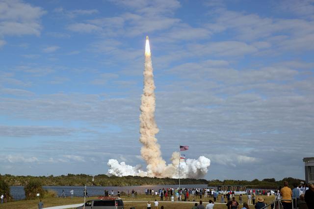 NASA image: Launch of Space Shuttle Atlantis / STS-129 Mission