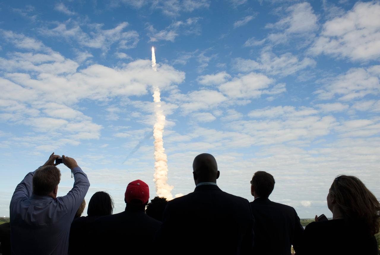 Guests at NASA's Kennedy Space Center view the launch of space shuttle Atlantis in Cape Canaveral, Fla., on Monday, Nov. 16, 2009.  Space shuttle Atlantis and its six-member crew began the 11-day STS-129 mission to the International Space Station. The shuttle will transport spare hardware to the outpost and return a station crew member who spent more than two months in space. Photo Credit: (NASA/Carla Cioffi) 