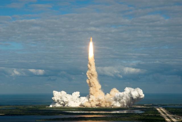 NASA image: Launch of Space Shuttle Atlantis / STS-129 Mission