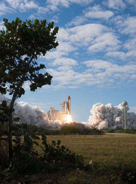 NASA image: Launch of Space Shuttle Atlantis / STS-129 Mission
