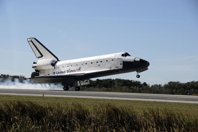 NASA image: Space Shuttle Atlantis Landing / STS-129 Mission