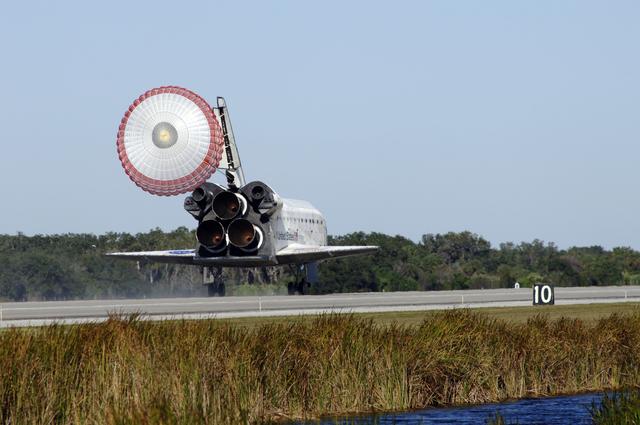 NASA image: Space Shuttle Atlantis Landing / STS-129 Mission
