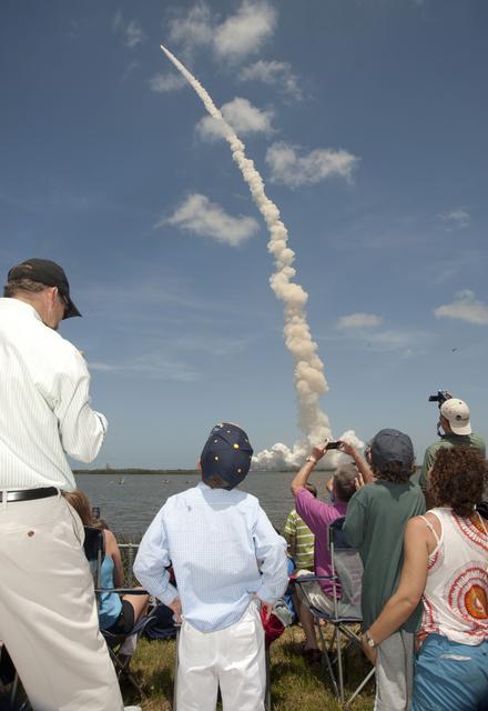 NASA image: Visitors during STS-132 Space Shuttle Atlantis Launch
