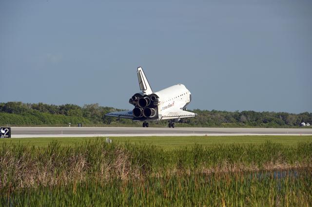 NASA image: STS-132 Space Shuttle Atlantis Landing